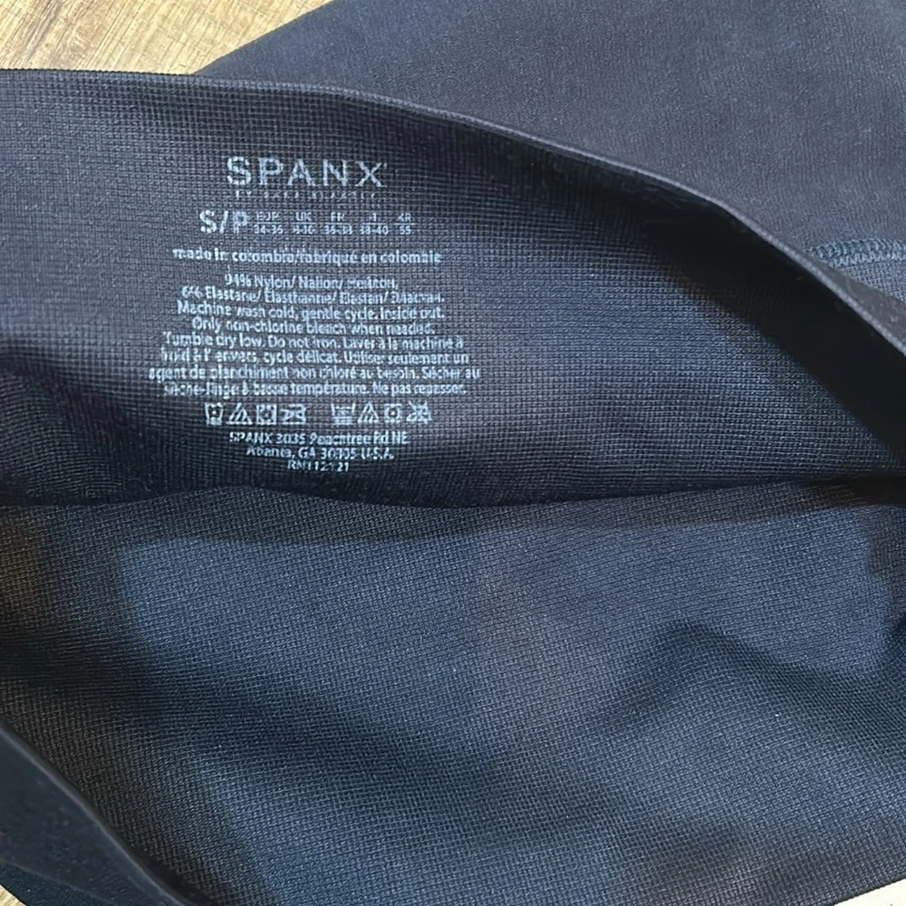 SPANX SEAMLESS MOTO LEGGINGS WOMEN SIZE SMALL NAVY  NEW - Picture 9 of 10